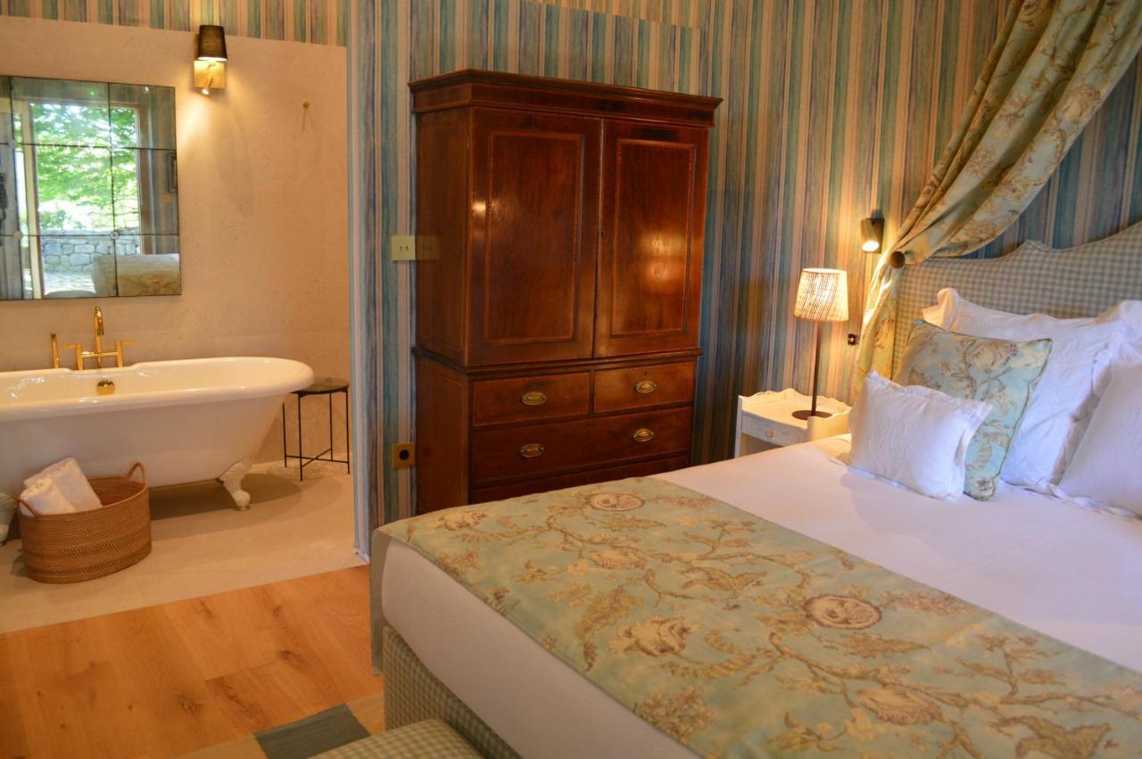 Helguera Palacio Boutique & Antique Vargas エクステリア 写真